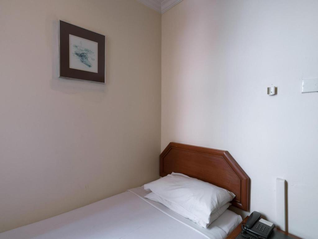 Penta Hotel Singapore Exteriör bild